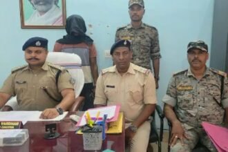 Chatra news, Giddhaur police, poultry feed theft, Jharkhand police arrest, Sunny Vardhan SDPO